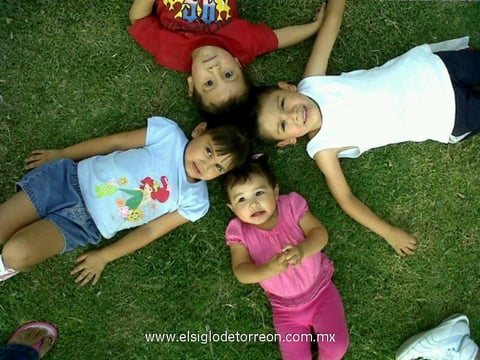Mario  Alberto Hernández Reyes, Divanhi González González y Amairani Juárez Ávila.
