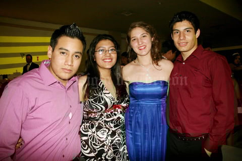 Héctor eduardo Favila, Mariana Galindo, Sayra Ibarra y Eder Bolívar.