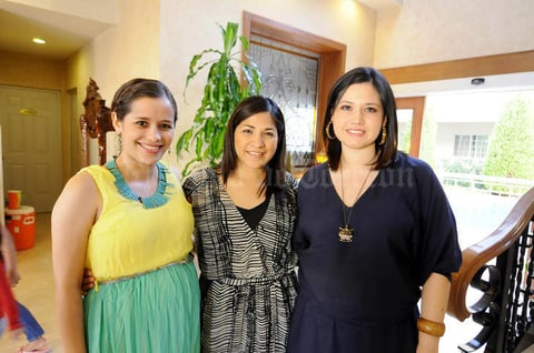 Karina, María y Marcela.
