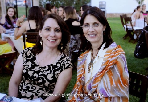 Patricia  y Frida.