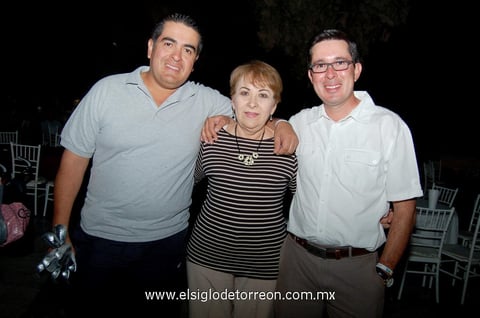 Rodrigo Saracho, Guadalupe de Saracho y Érick Saracho.