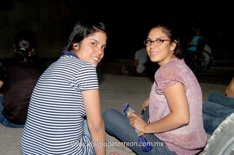 Reyna  y Liliana.