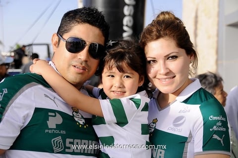 Jorge, Camila y Adriana.