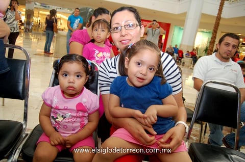 Giovana , Georgina y Ana Luisa.
