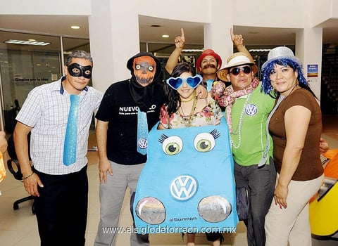 Carlos , Gustavo, Adanely, Eliud y Leticia.