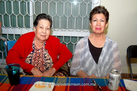 Raquel  y Rosalinda.