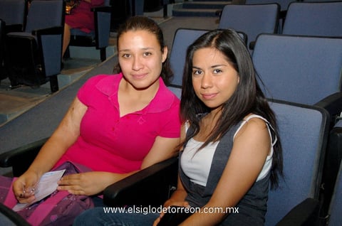 Dominique y Lizeth.