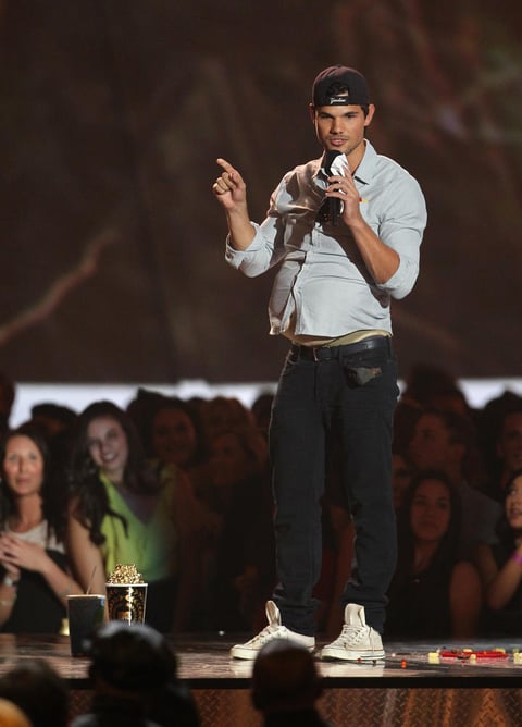 Taylor Lautner conquistó el premio de mejor actuación sin camiseta por "The Twilight Saga: Breaking Dawn - Part 2".