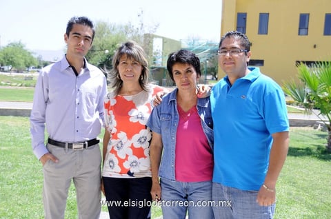 Érika , Mayela, Lupita y Saulo.
