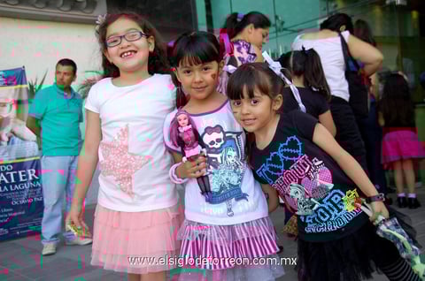 Bárbara , Victoria y Valeria.