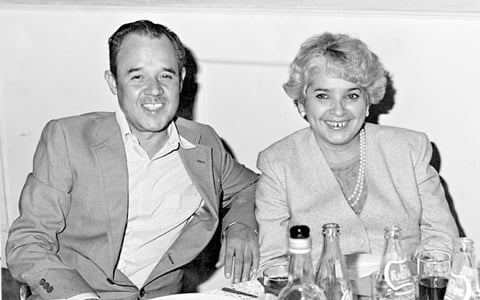 Fernando Muñoz Olvera y Martha Garcí­a de Muñoz captados en una convivencia familiar hace ya varios años.
