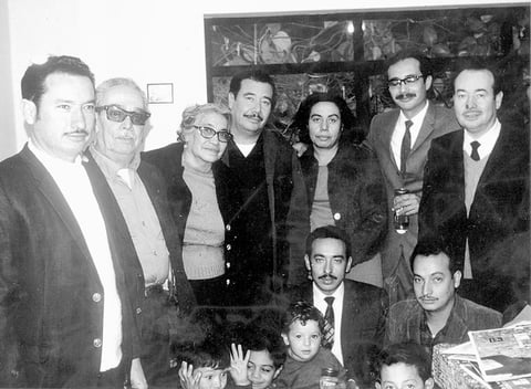 Familia Betancourt Vargas en el año de 1970: Jaime, Emilio, Jovita, Alberto, Sara, Emilio, Reynaldo, Leobardo, Francisco y Niño Luis Gerardo Betancourt Caballero.