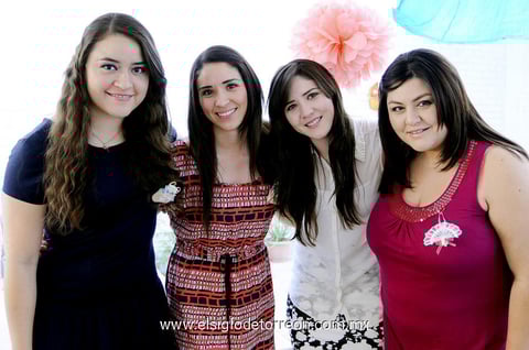 Denise  Perales, Janeth Delgado, Maripaz Delgado y Sheila Piña.