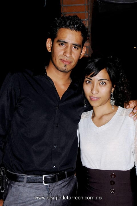 César  Barrientos y Zaira Dávila.