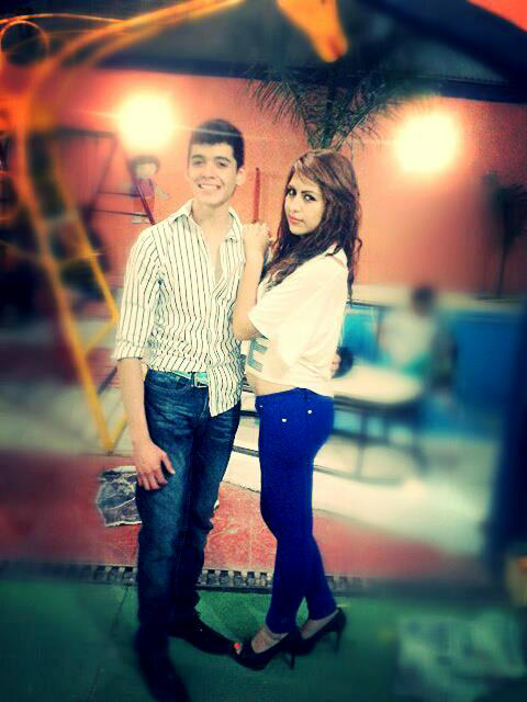 Ángel y Karly disfrutando de grandes momentos en la fiesta del pequeño Adael.