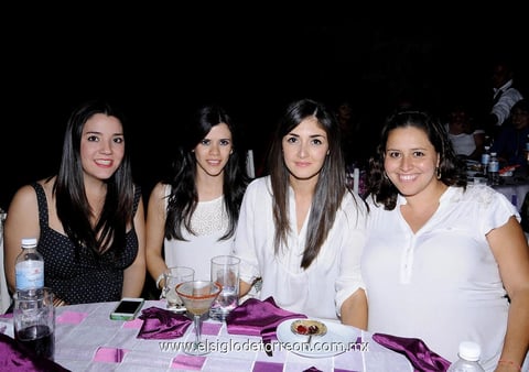 Moni , Paola, Roberta y Alina.