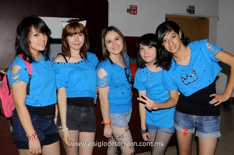Olga Godoy, Sofía Aguilar, Angie Guerrero, Karla Ramírez y Michael Jiménez.