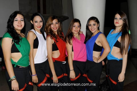 Betzabé , Laura, Sarahí, Michael, Laura, Belinda.