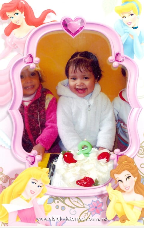 María Fernanda Rodríguez Gaytán festejando dos años de vida.