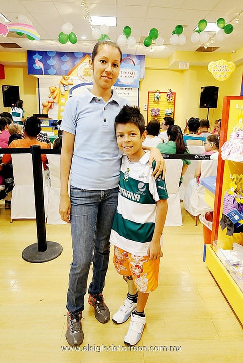 Rosa María Silva y Jesús Alejandro Tapia Silva.