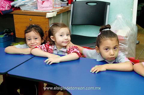 Danae,  Ximena y Bárbara.