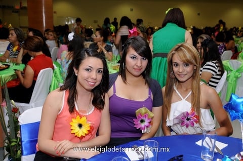 Sandra  Herrera, Mayra Muñoz y Ana Téllez.