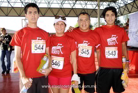 María  Amelia, Marcela Aguilera y Susy Jiménez.