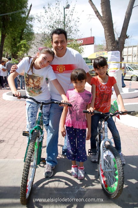 Sara , José Luis, Gabriela y María.