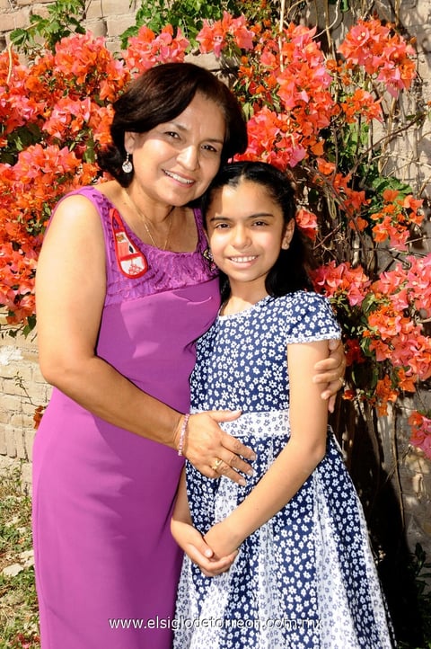 Lili Santacruz y Camila Contreras.
