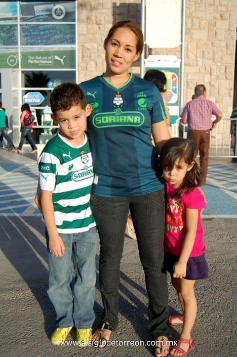 Diego,  Karime y Luciana.
