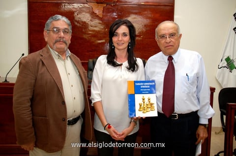 Pedro Cárdenas, Daniela Ortiz y Alfredo Aguilar Valdés.