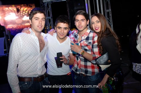 Beto , Rudo, Paco y Mayra.