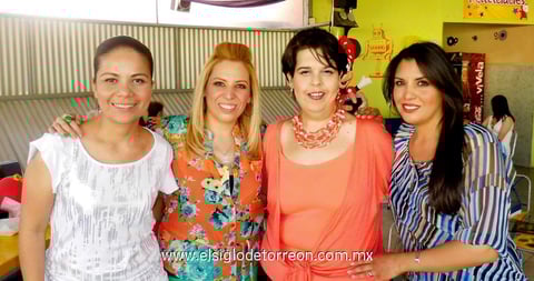 Laura, Lucy, Carmen, Cristy.