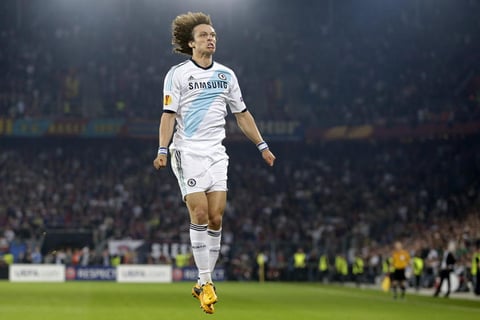 David Luiz anotó el gol del triunfo en el último suspiro.
