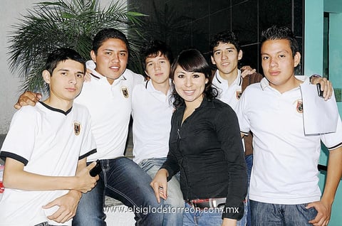 Ricardo, Francisco, Carlos, Ileana, Jorge  y Jesús.