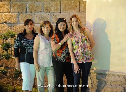Laura,  Rosy, Gaby y Aracely.