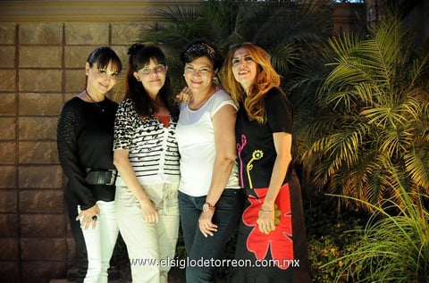 Isela,  Elena, Vero y Cony.