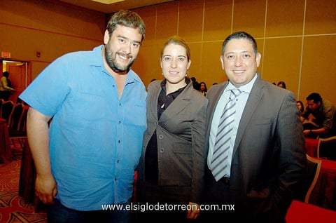 Agustín, Cristy y Dante.