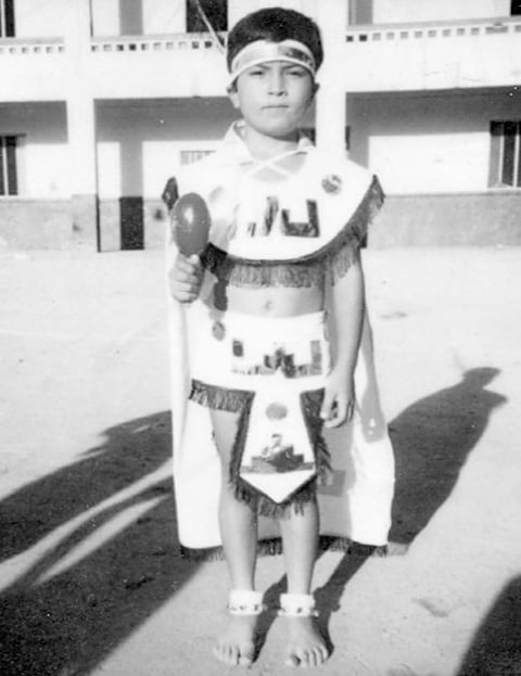 Socorro Ontiveros y Jesús Garcí­a C., con sus pajes los niños Julia Garcí­a C. y Manuel Segura, en su boda celebrada en el año de 1944.