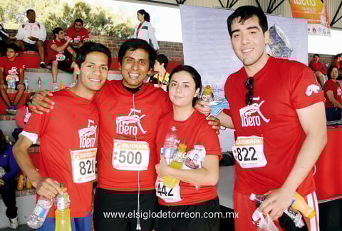 28042013 ATLETAS.  Omar Rodríguez, Víctor Perales, Sandra Flores y Miguel Towns.