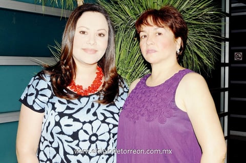 29042013 CUMPLEAñERA.  Vanely de De la Torre en su festejo de cumpleaños, junto a Coco Hernández Retana.