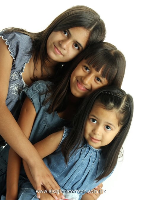 30042013 MARIANA , Ana Sofía y María José Ramírez Zalman.