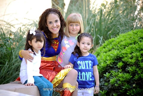 Andrea , Lucía, Ivana y Kukla.