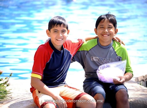 Luis Carlos  y Ernesto.
