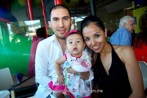 Quique,  Angie y Angélica.