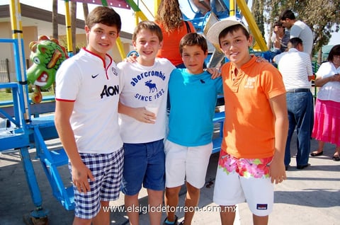 Memo,  Beto, David y Pato.