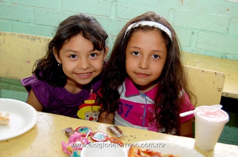 Annia  y Danna.