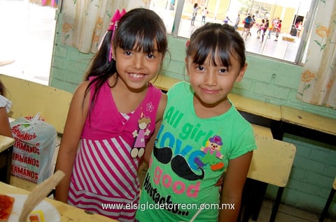 Miriam y Ana.