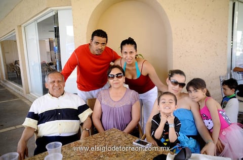 Fernando  Rangel, Elena Gutiérrez de Rangel, Moisés Rangel, Ángela Rangel, Ángela Álvarez de Rangel, Andre Joseph y Elena Rangel de Joseph.