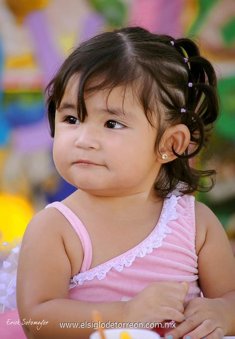 La niña Layla Guadalupe Pérez García celebró 2 años de vida con una hermosa fiesta, el día 30 de abril de 2013, sus papás son: Arq. Luis Alfonso Pérez Ramos y Arq. Ana Lilia García López.- Érick Sotomayor Fotografía